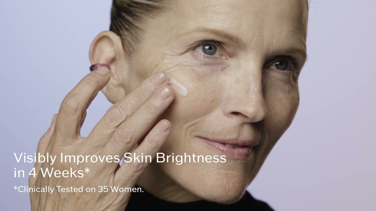 WATCH AND SEE Featuring RevitalEssence Skinglow Foundation SPF 30 in action